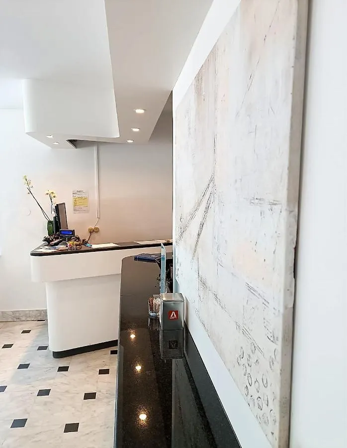 Hotel Exclusive In Pieno Centro - Nuova Gestione 2025 Riccione 2*,