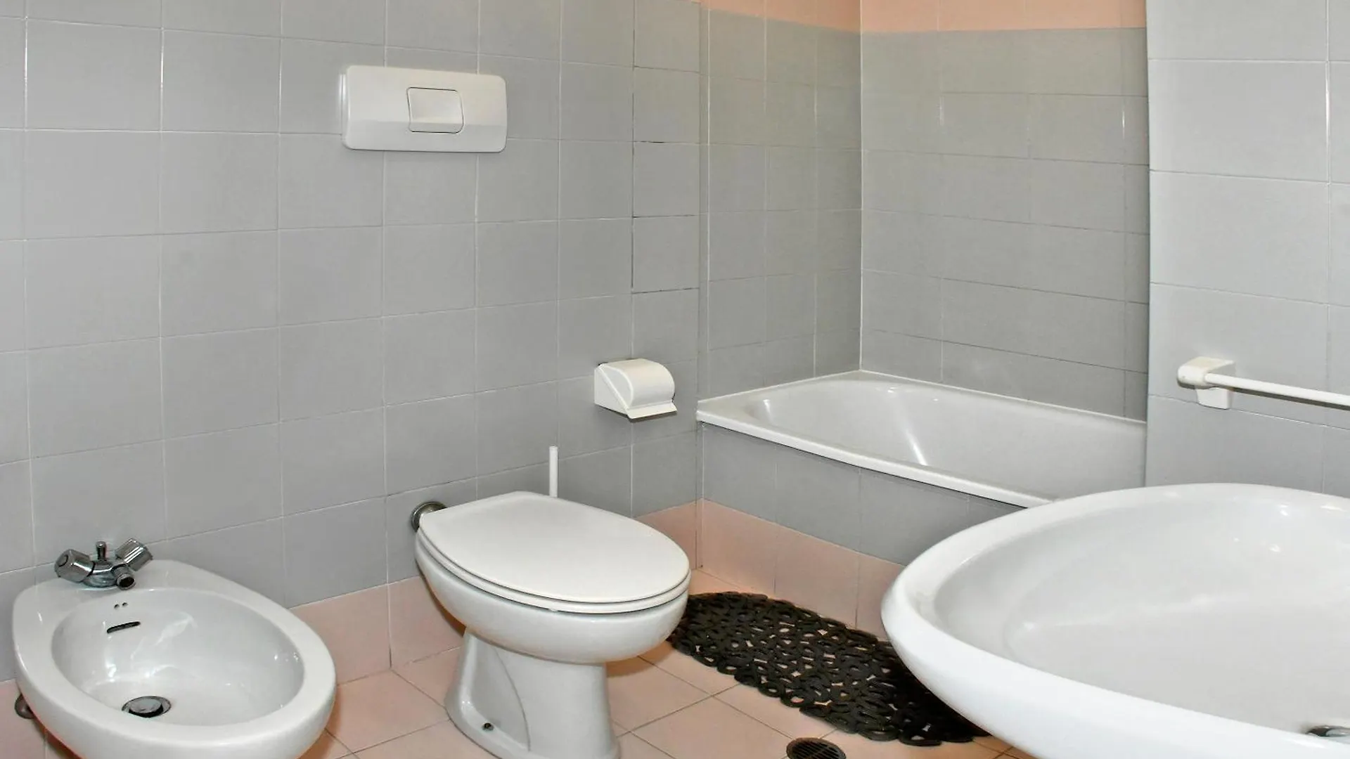 Hotel Exclusive In Pieno Centro - Nuova Gestione 2025 Riccione