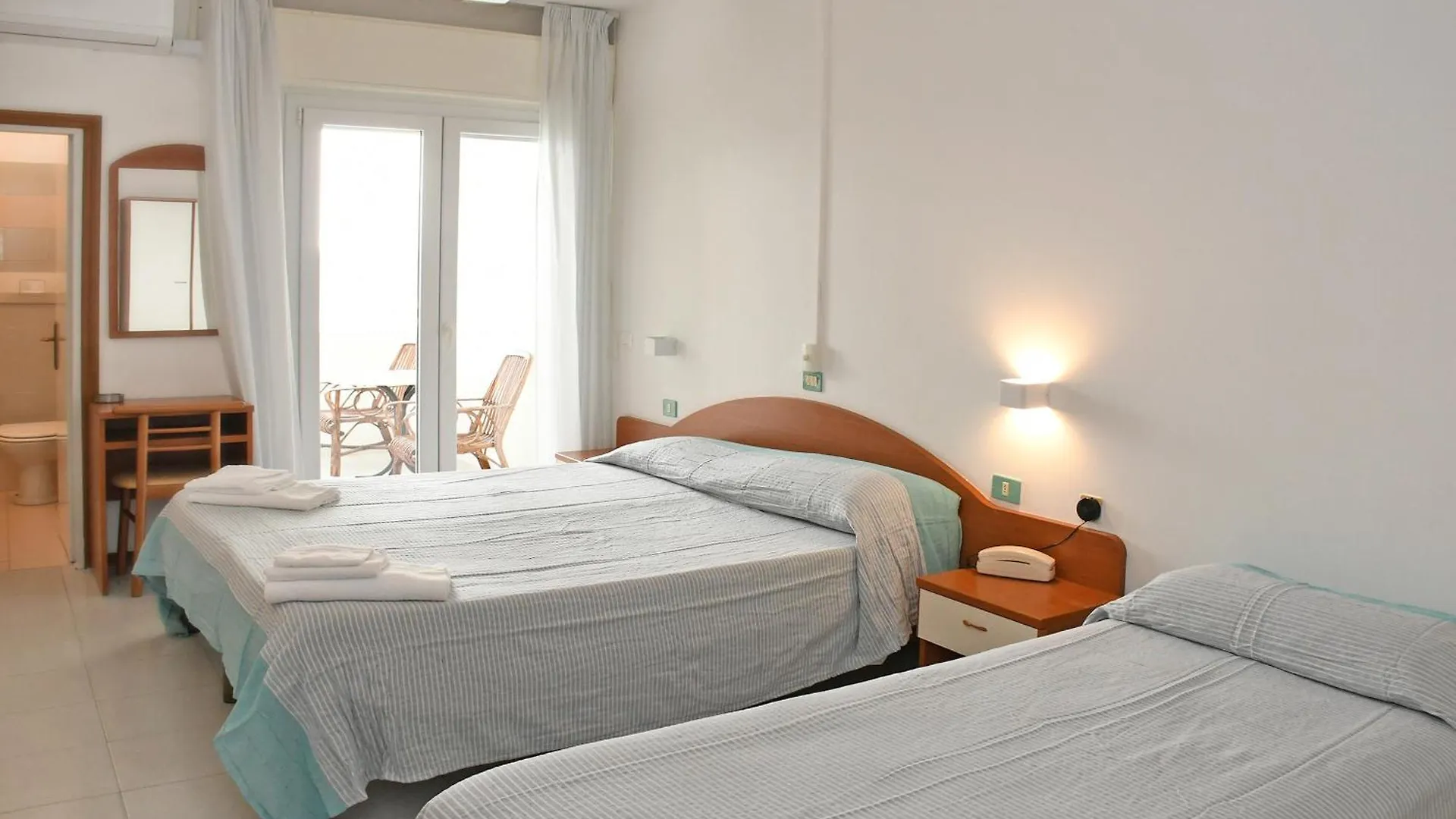 Hotel Exclusive In Pieno Centro - Nuova Gestione 2025 Riccione 2*,