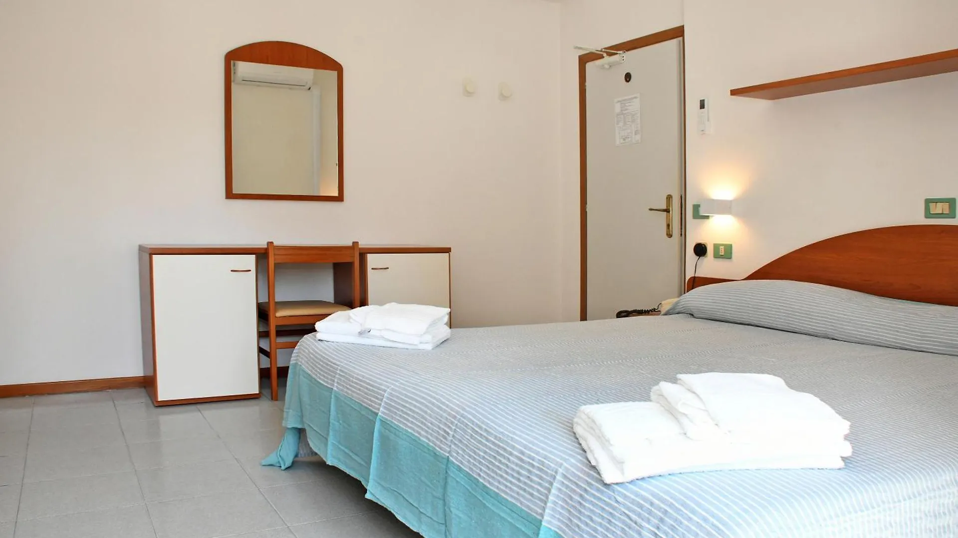 Hotel Exclusive In Pieno Centro - Nuova Gestione 2025 Riccione Italië