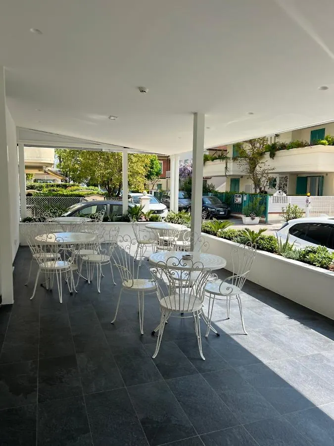 Hotel Exclusive In Pieno Centro - Nuova Gestione 2025 Riccione