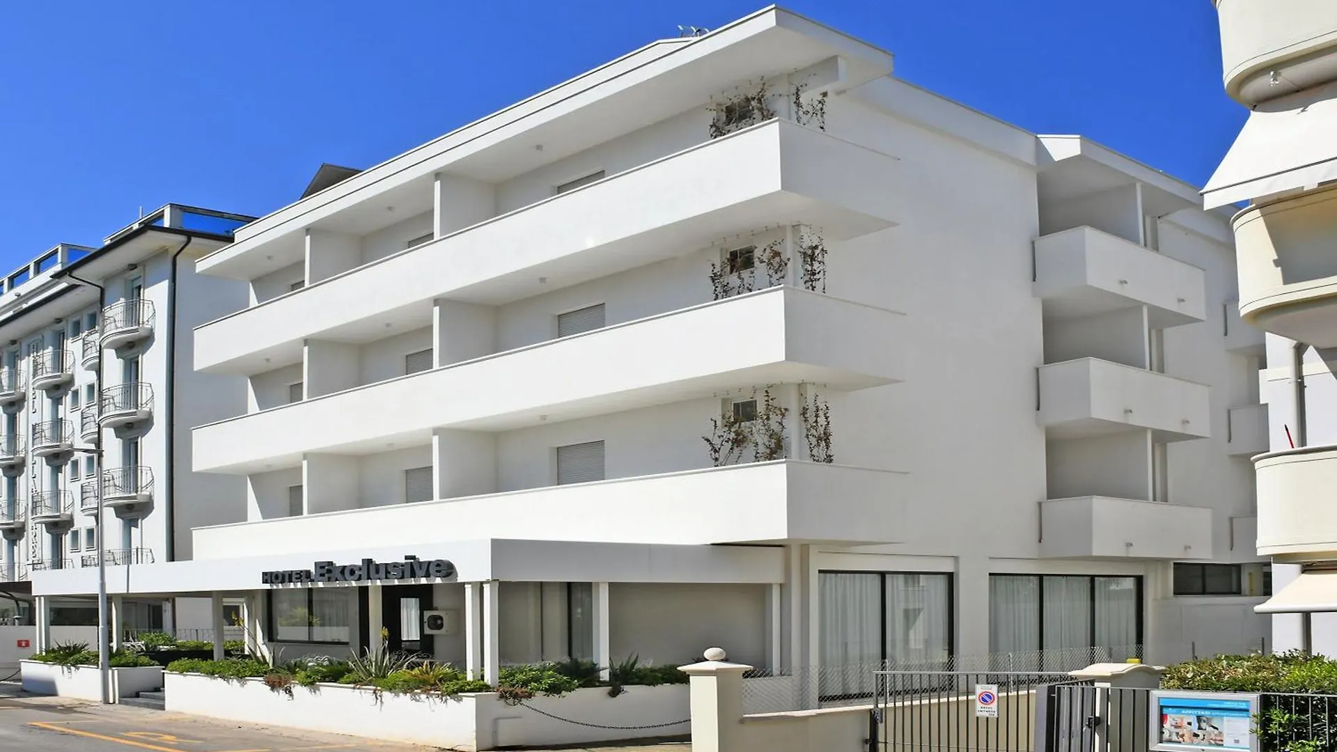 Hotel Exclusive In Pieno Centro - Nuova Gestione 2025 contacts