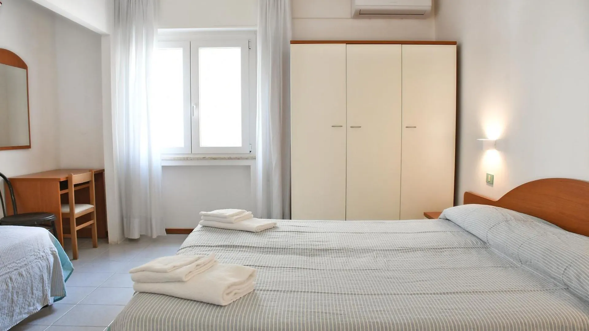 Hotel Exclusive In Pieno Centro - Nuova Gestione 2025 Riccione