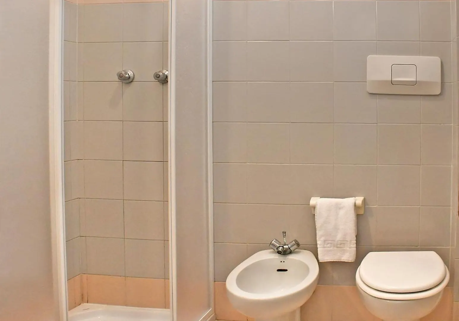 Hotel Exclusive In Pieno Centro - Nuova Gestione 2025 Riccione