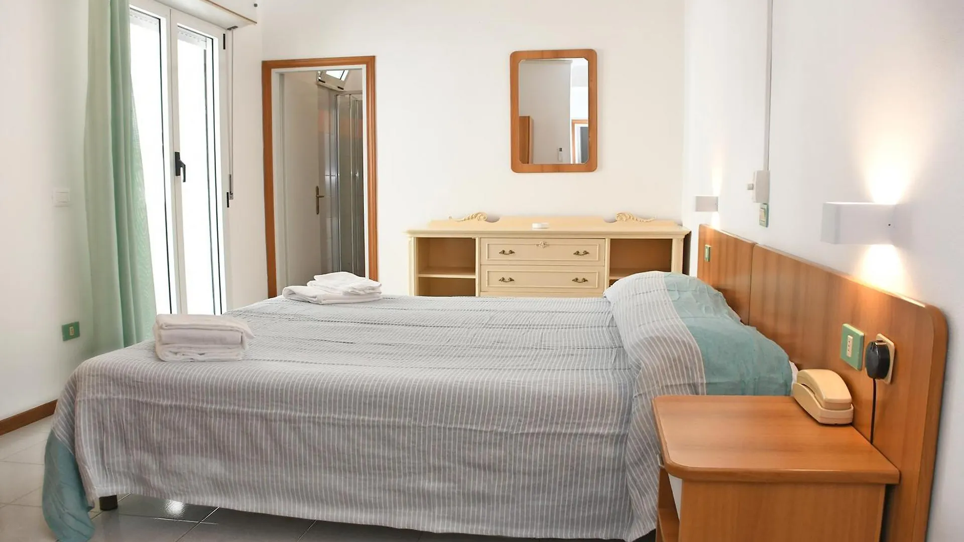 Hotel Exclusive In Pieno Centro - Nuova Gestione 2025 Riccione